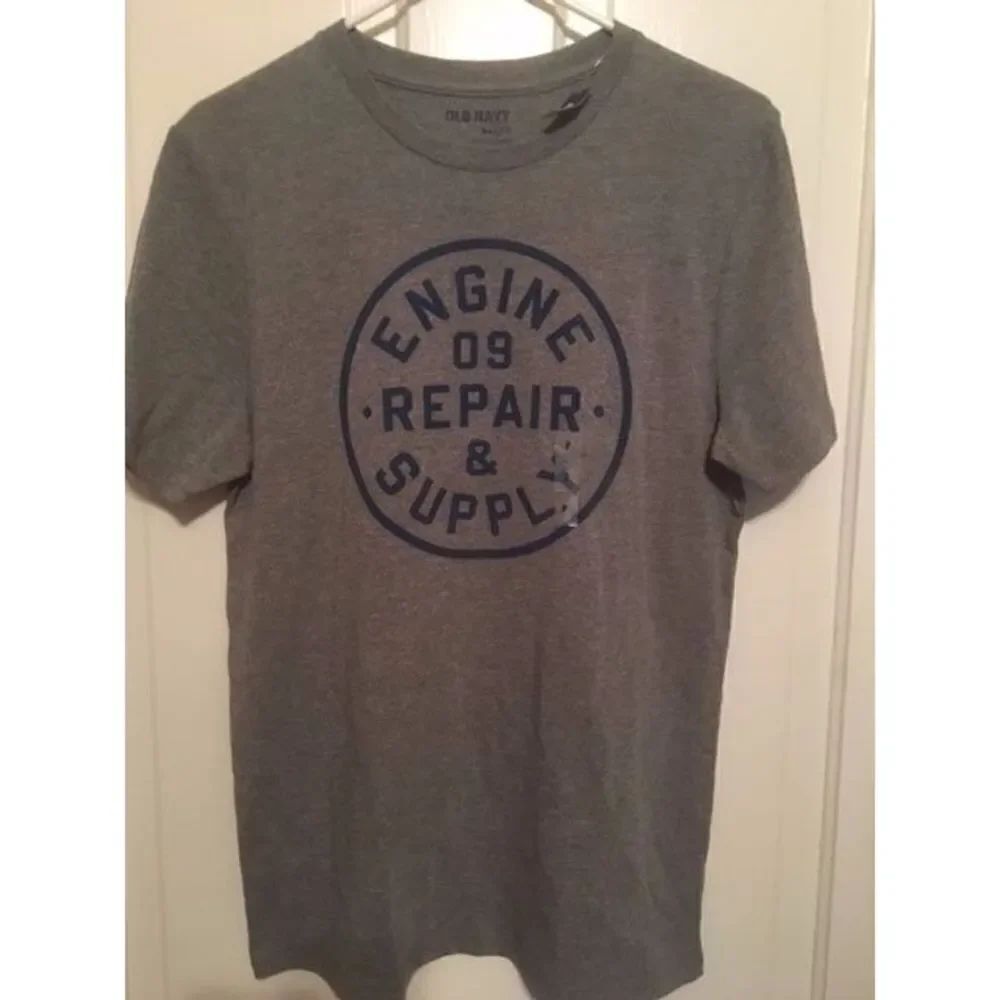 OLD NAVY "ENGINE 09 REPAIR & SUPPLY" SIZE SMALL T-SHIRT NWT